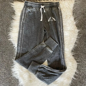 NWT! Women’s gray Outer Banks NC joggers Small